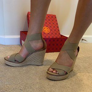 Tori Burch Wedges Size 8